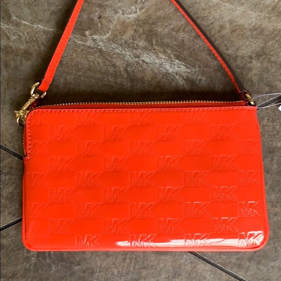 MICHAEL KORS JET SET ITEM LG GUSSET WRISTLET - Picture 4 of 16